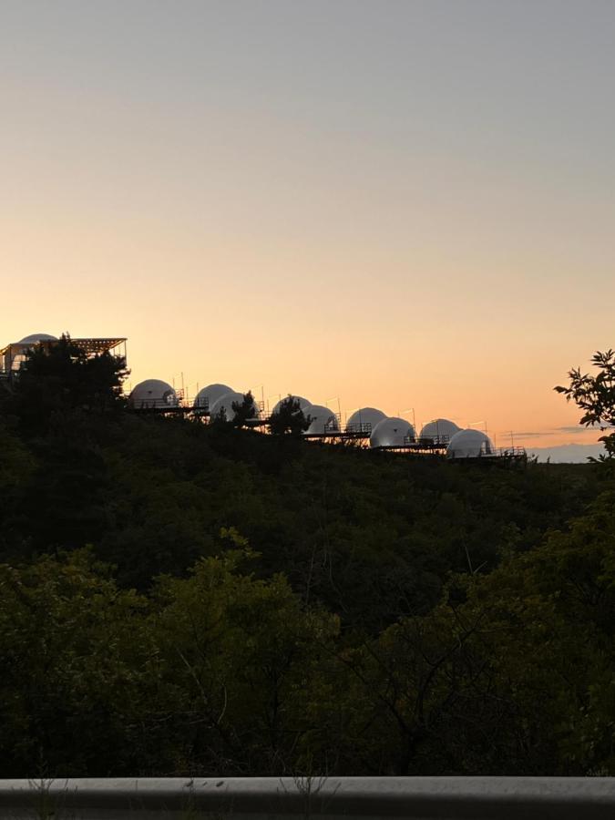 Hotel Signagi Glamping Exterior foto