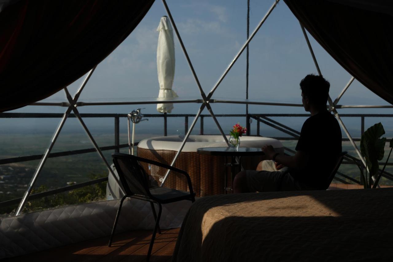 Hotel Signagi Glamping Exterior foto
